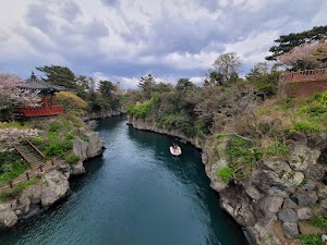 Yongyeon Pond