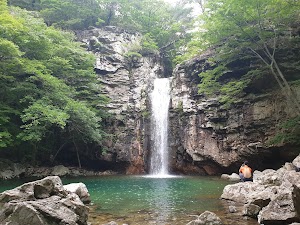 신불산폭포자연휴양림