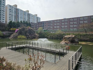 Heo Jun Neighborhood Park