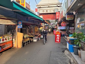 Guro Market