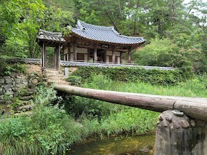 Manhyujeong Pavilion