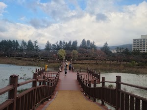 Bomunho Lake