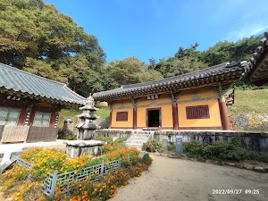 Bongjeongsa Temple