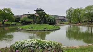 Banghwasuryujeong Pavilion (Dongbukgangnu)