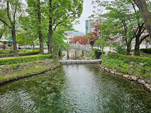 Hwangji Pond