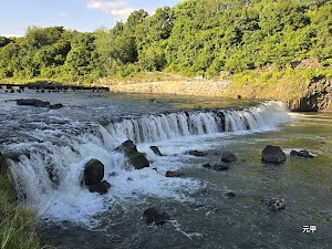 Jiktang Falls