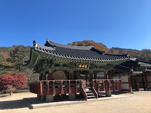 Baekdamsa Temple